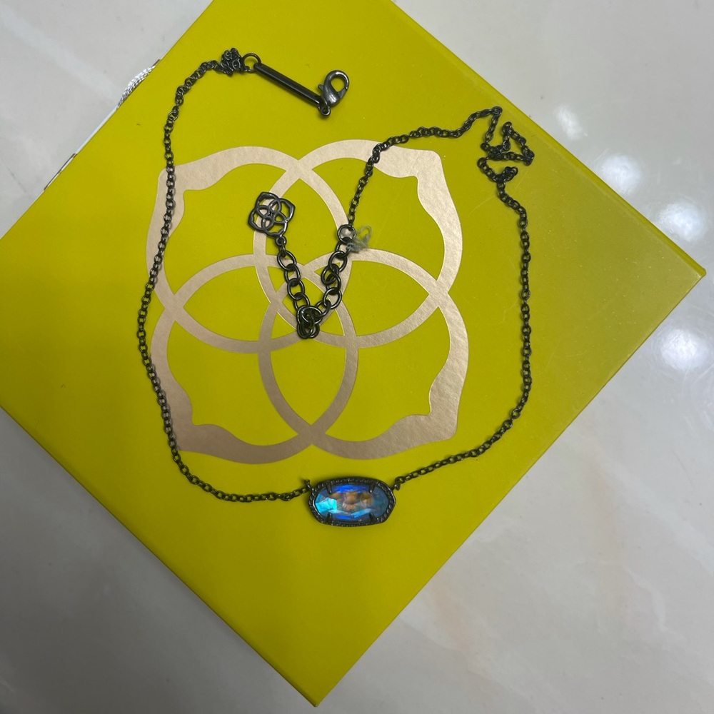 KENDRA SCOTT NECKLACE